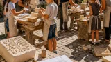 À Auch, un atelier parents-enfants initie à l’architecture et à la taille de pierre