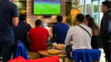 À Saint‑Dizier, huit amis regardent France–Maroc entre drapeaux, maquillage et projets locaux