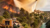 Feu à Aiguines : lutte aérienne et solidaire après l'embrasement de 4 hectares