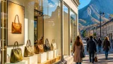 Gap prépare une ligne de sacs dessinée par Reed Krakoff, disponible le 8 septembre