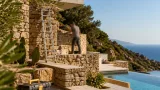 Jacques Legros s’installe près d’Ajaccio : une villa entre maquis et vue sur mer