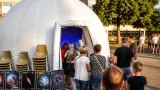 Laval : un planétarium gonflable à l’école Hilard pour observer étoiles et éclipse