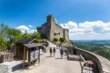 Le château de Portes rouvre ses extérieurs après deux ans de fermeture pour péril