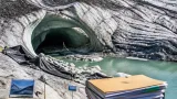 Plus de 10 000 signatures pour fermer la grotte touristique du glacier du Rhône