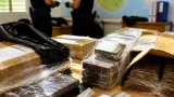 Près de 3 kg de résine de cannabis saisis : cinq personnes visées après une trentaine d’envois