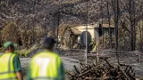 Un an après le mégafeu des Corbières : terres noires, vignes arrachées et une mise en examen