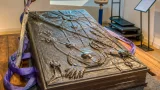 Un exemplaire unique en Auvergne : l’« Apocalypse » de Dalí pèse 210 kg et fascine