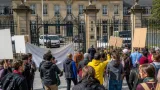 Une cinquantaine d’inspecteurs du travail manifestent à Saint‑Brieuc contre un regroupement