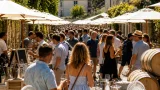 Vouvray fête ses 90 ans d’AOC sous la canicule, un village viticole réduit mais animé
