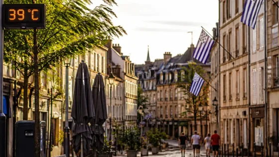 Canicule attendue à Quimper : vigilance, pic à 39 °C et vents parfois soutenus