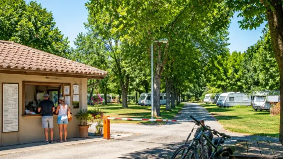 Castres : le camping municipal de Gourjade résiste malgré une baisse de fréquentation en juillet