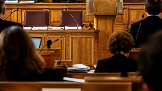 Grenoble : deux élus LFI exclus, la majorité d’opposition fragilisée