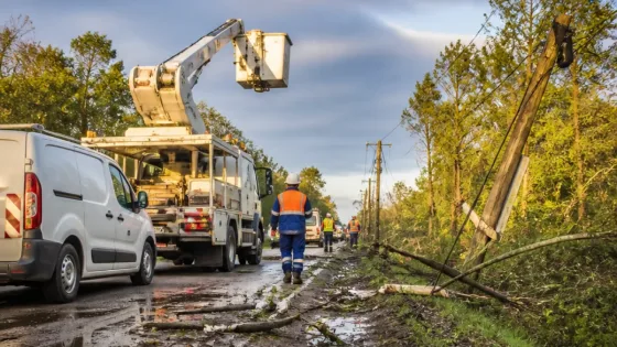 Orages en Gironde : des milliers de foyers privés de courant, Enedis mobilisée