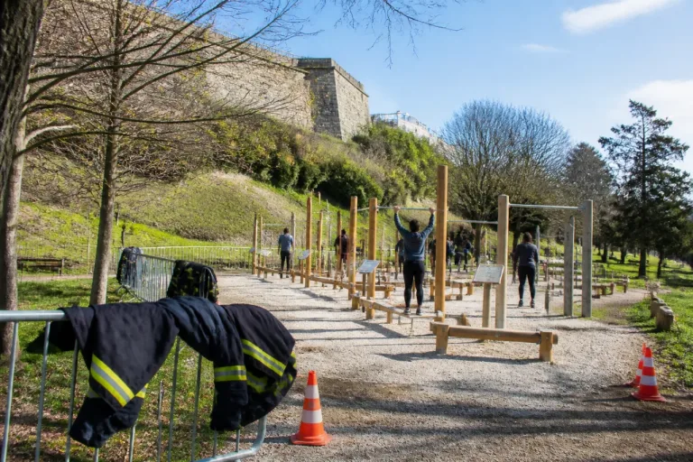 Villebois-Lavalette inaugure un parcours sportif ouvert à tous, porté par les pompiers