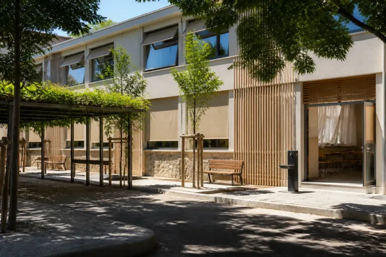 À Durtol, une école repensée pour la chaleur: des classes plus fraîches sans climatisation