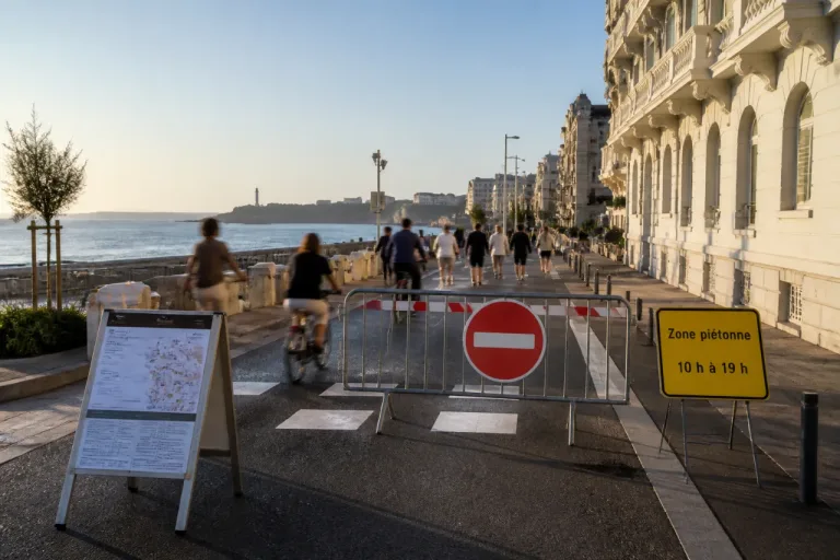 Biarritz passe en mode piéton tout l’été : horaires, accès et dérogations