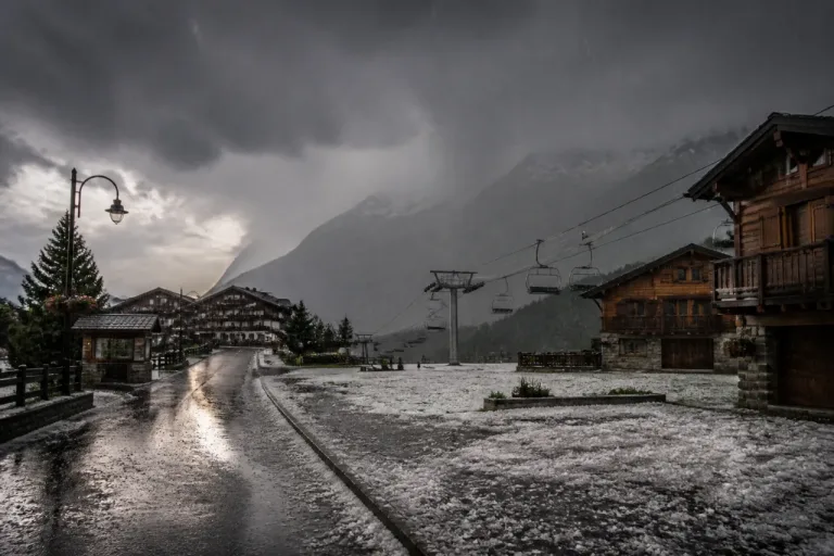 Orages et grêle à La Rosière : un paysage saisi par les éléments