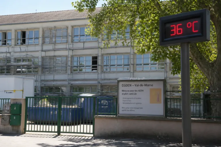 Val-de-Marne : AESH, canicule, bâti scolaire… ce qu’annonce la DSDEN