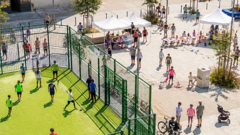 À Caen, des quartiers organisent des vacances « près de chez soi » pour tous