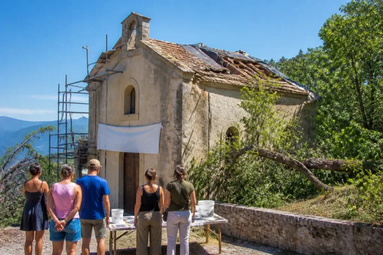 À Digne-les-Bains, des habitants s’unissent pour sauver la chapelle Notre‑Dame de Lourdes