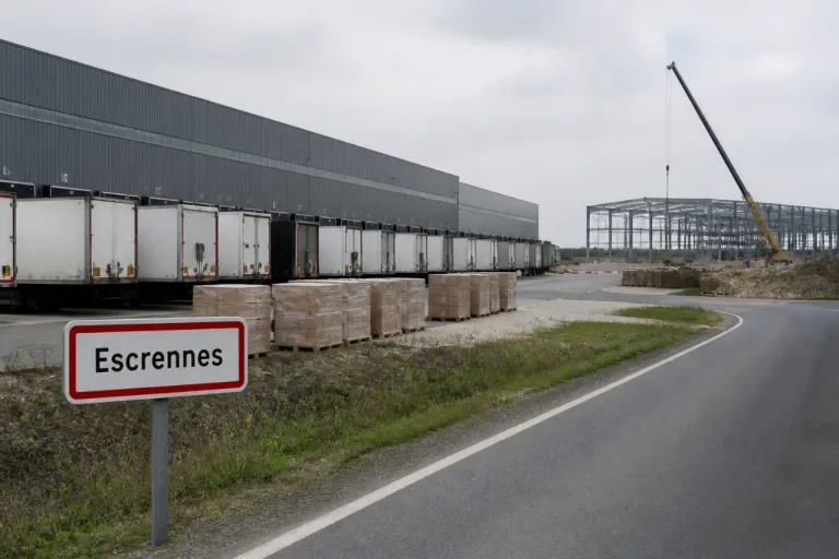 À Escrennes, FM Logistic décroche Adopt Parfums et prépare une extension majeure