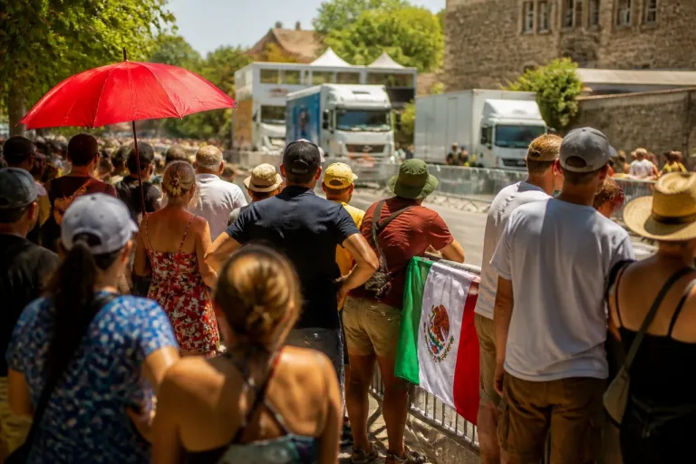 À Foix, un supporter venu du Mexique pour encourager Isaac Del Torro