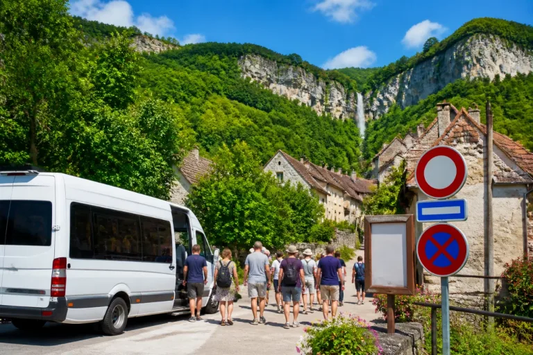 À la cascade des Tufs, une navette gratuite pour contenir le surtourisme et protéger le site