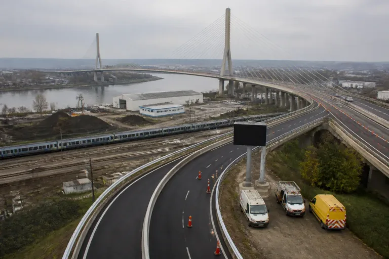 À Rouen, le ministre acte l’arrêt du Contournement Est et renvoie vers d’autres projets