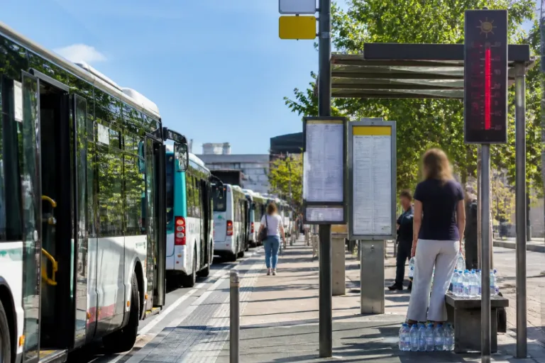 À Saint-Brieuc, la canicule met à l'arrêt des bus non climatisés : quelles conséquences ?