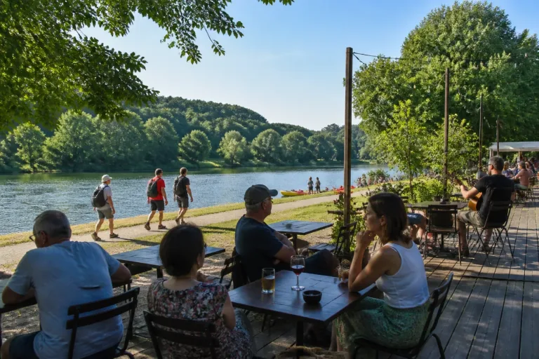 À Saint-Caradec, une formule rando-kayak et une guinguette pour doper l’été au bord du Blavet