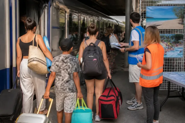 À Toulon, le Secours populaire ouvre des départs en vacances à davantage de familles