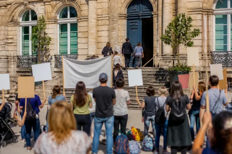 À Vannes, tension autour de la fermeture programmée de l’école de la Rabine