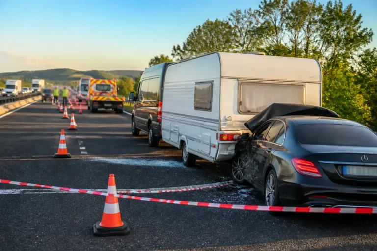 Accident sur l'A31 à Saint-Ouen-lès-Parey : un conducteur sans permis, alcoolisé et sous stupéfiants placé en garde à vue