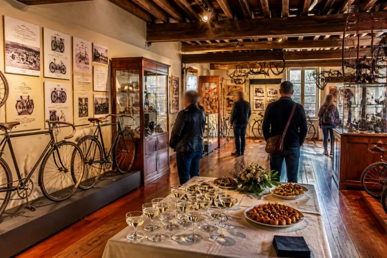 Agen : le Café Vélo célèbre l'histoire du cyclisme lot-et-garonnais jusqu'au 31 août