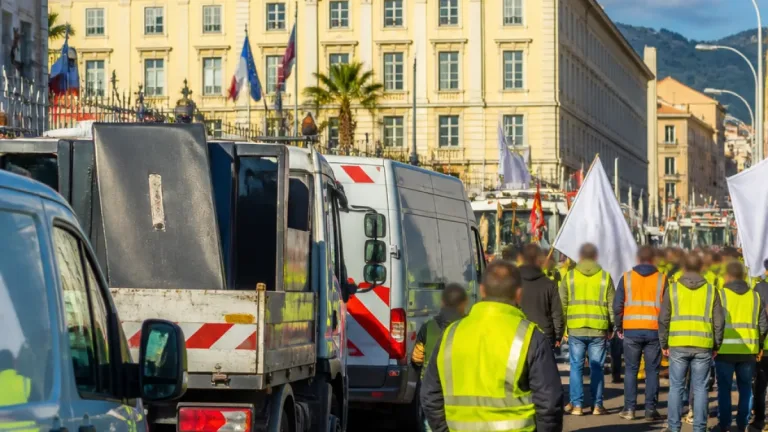 Ajaccio : 300 à 400 électriciens et gaziers en grève, le centre-ville ralenti