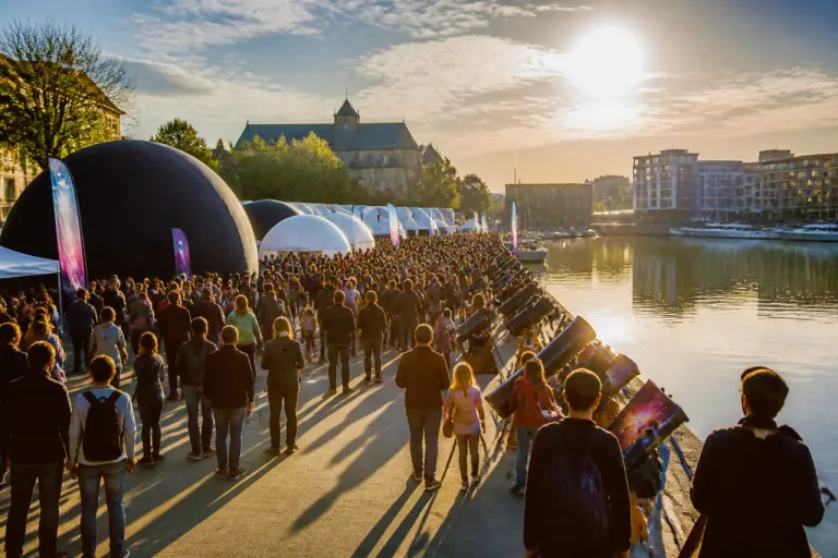 Amiens : 500 personnes au premier festival d'astronomie du Quai de l'Innovation