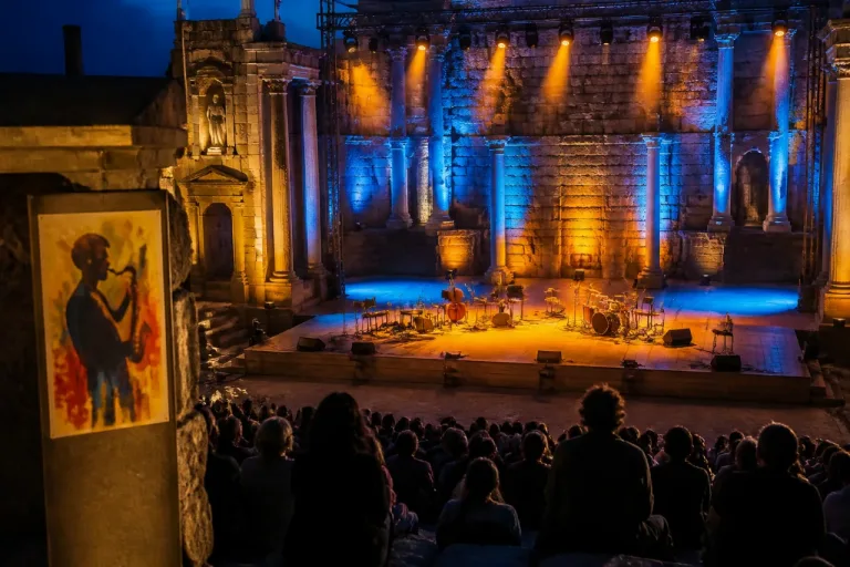 Angélique Kidjo et Fatoumata Diawara en tête d’affiche au théâtre antique lundi 6 juillet