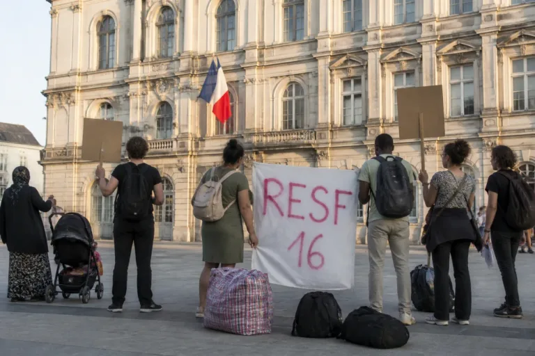 Angoulême et Soyaux : mobilisation en soutien à cinq familles sous le coup d’une OQTF