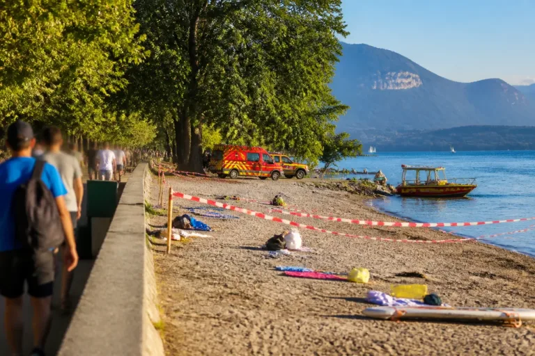 Annecy : alerte à la plage d’Albigny, un septuagénaire retrouvé sain et sauf