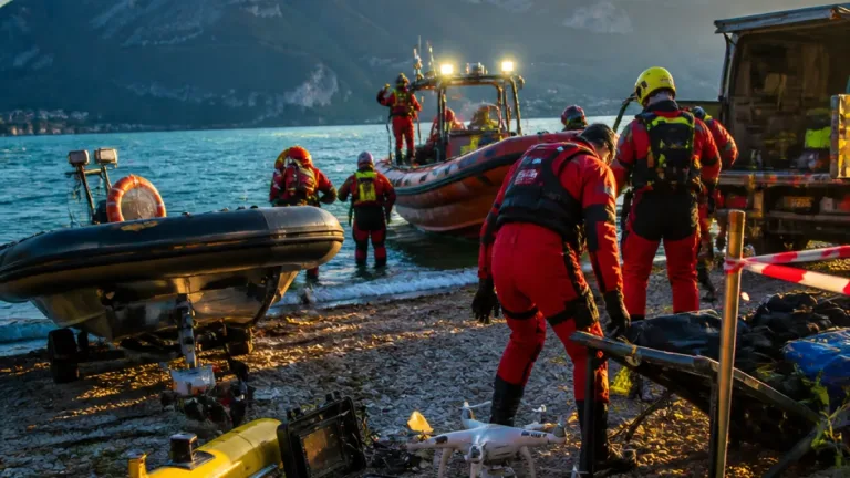 Annecy : cinquième noyade de l'été, un homme porté disparu entre Veyrier‑du‑Lac et Annecy