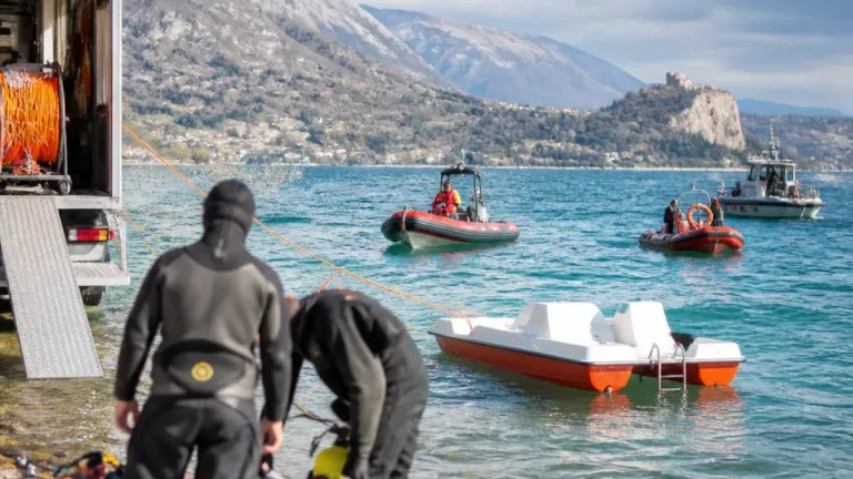 Annecy : les recherches reprennent avec l'appui d'un sonar suisse pour retrouver un plongeur