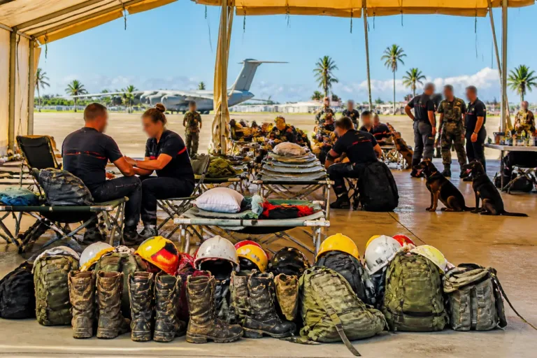 Après le séisme au Venezuela, la Martinique accueille un « sas » de décompression pour 85 secouristes