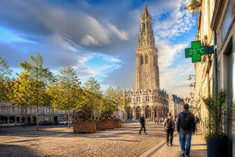 Arras: ciel chargé puis éclaircies en soirée, jusqu’à 25 °C et peu de vent
