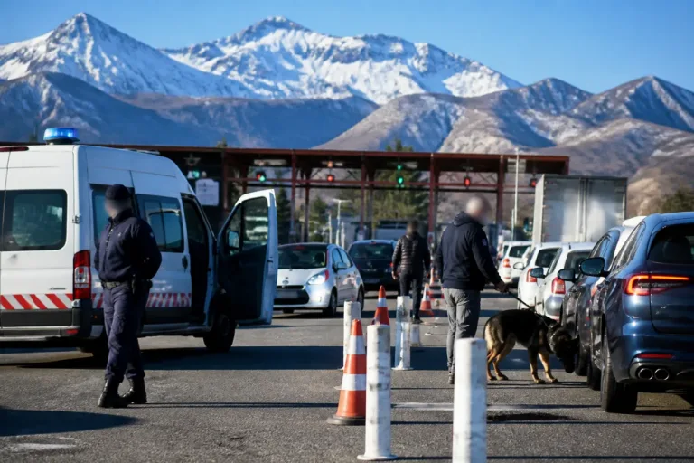 Aux portes des Hautes‑Alpes, les douanes renforcent la riposte aux trafics sur l’A51