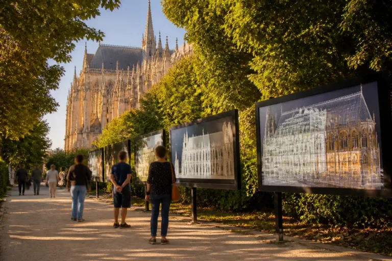 Beauvais : la cathédrale Saint‑Pierre se révèle en 3D au square Jules‑Brière