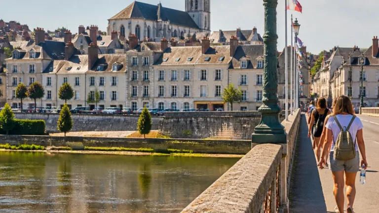 Blois : forte chaleur attendue mercredi 12 août, pics jusqu’à 38 °C