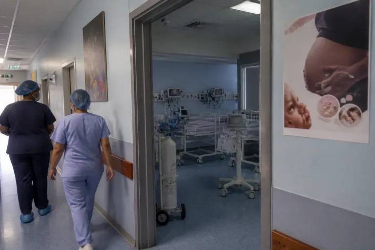 Bronchiolite en Guyane : épidémie persistante, unités dédiées et prévention renforcée