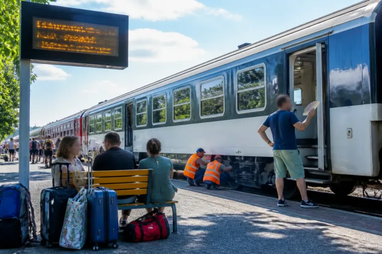 Cahors : colère du Département après un Cahors–Paris en 13 heures sur la ligne POLT