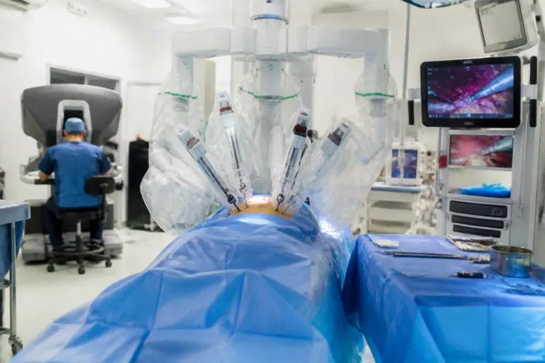 Cahors : le robot chirurgical HUGO™ RAS entre en service au centre hospitalier