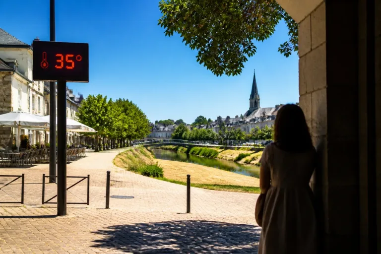 Canicule annoncée lundi 6 juillet : la Mayenne attend jusqu’à 35 °C en journée